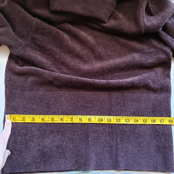 Gabriella Rossi Soft Ribbed Waist Hem Sweater - Picture 8 of 8